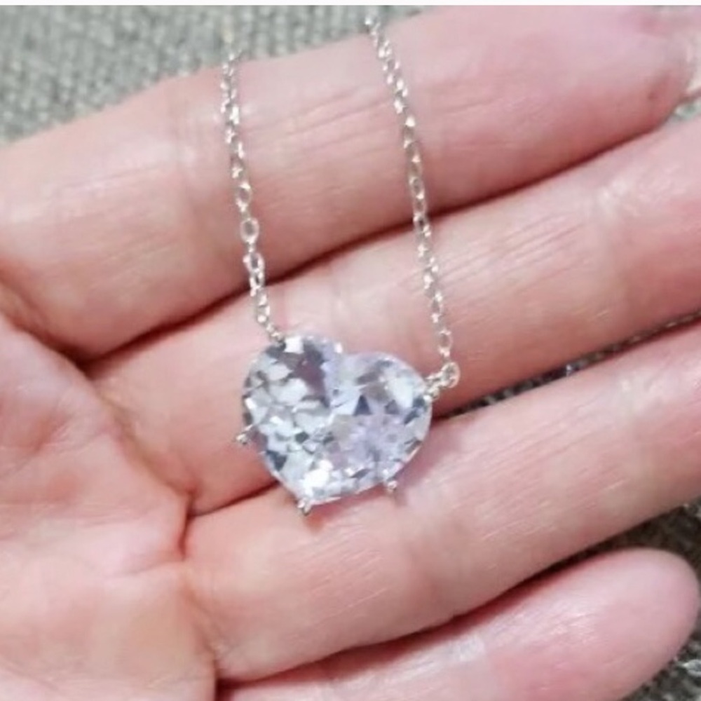 12ct Solitaire Heart Necklace - Picture 11 of 16